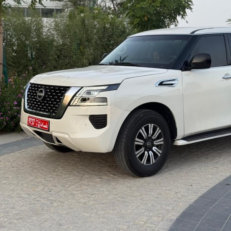 سيارة نيسان باترول 2023