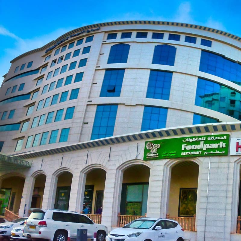 مساحة تجارية للإيجار في مركز تجاري بارز في غلا
